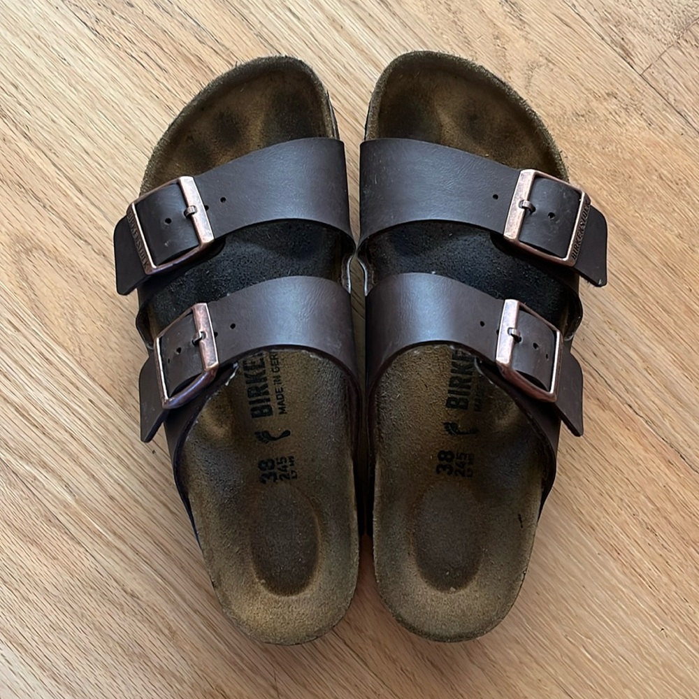 Women’s Arizona Birkenstocks size 7-7.5